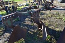  John Deere Plow - Farm Tractors & Equipment