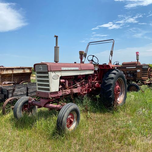 1963 Farmall 560 - Farm Tractors & Equipment