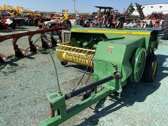  John Deere 336 Small Square Baler - Farm Tractors & Equipment